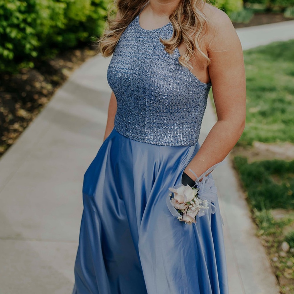 B. Darlin Prom Dress From Macys Size 7/8